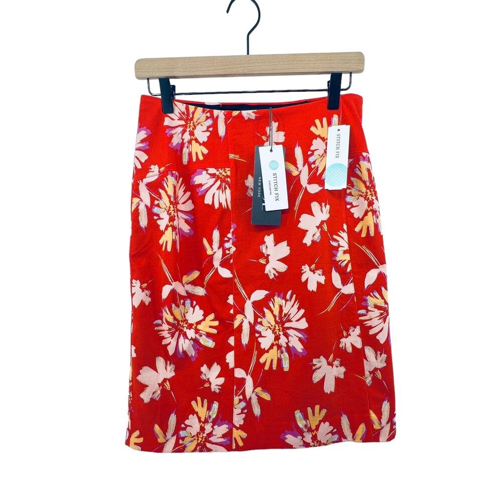 Lysse Size Medium Skirt NEW Stretch Pull On Pencil Floral Lined Back Slit